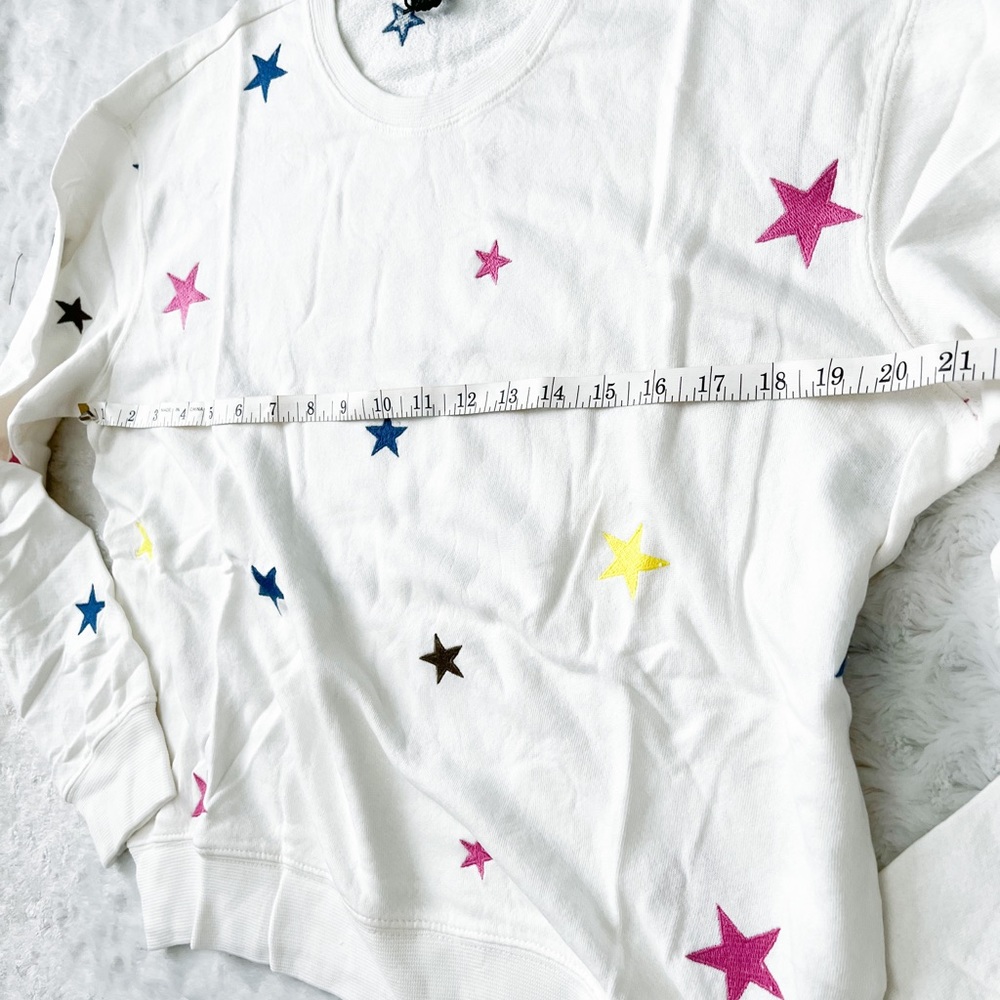 NWT- MONROW Boyfriend Sweatshirt with Allover Embroidered Star Print in Natural - Picture 10 of 11